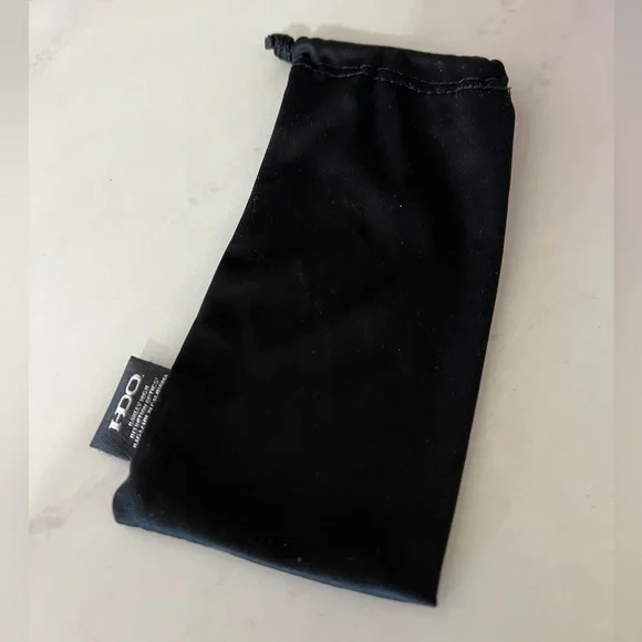 Oakley Sunglasses Soft Drawstring Pouch - Picture 2 of 2